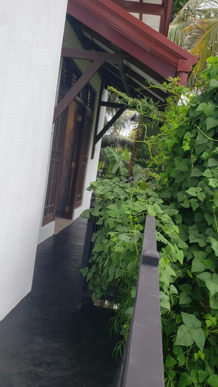 Villa Huvan Gonapinuwala West Екстериор снимка